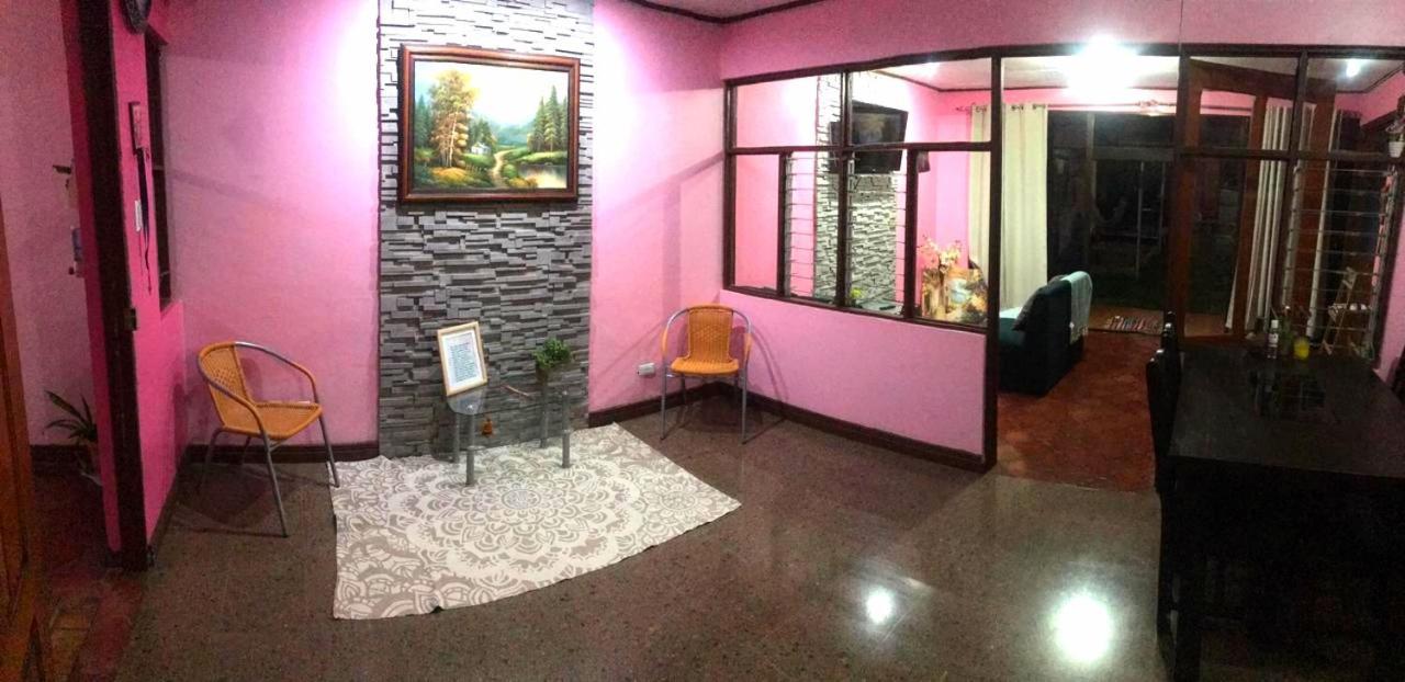 Airport Traveler'S Home Αλαχουέλα Εξωτερικό φωτογραφία