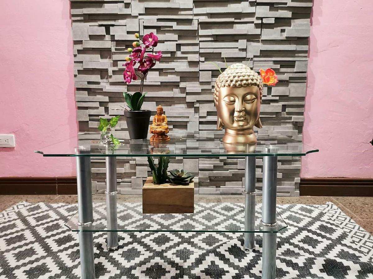Airport Traveler'S Home Αλαχουέλα Εξωτερικό φωτογραφία