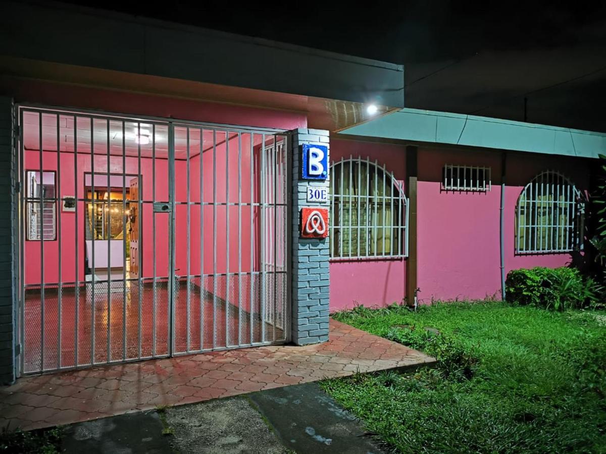 Airport Traveler'S Home Αλαχουέλα Εξωτερικό φωτογραφία