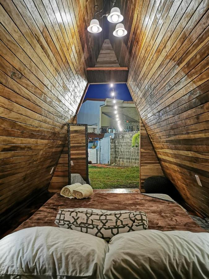 Airport Traveler'S Home Αλαχουέλα Εξωτερικό φωτογραφία